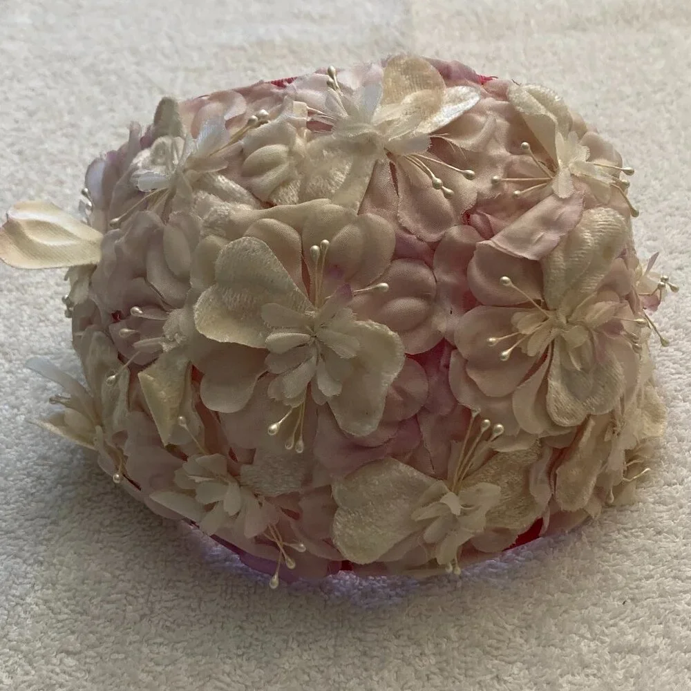 Vintage 1950's Pink and White Floral Fascinator Hat